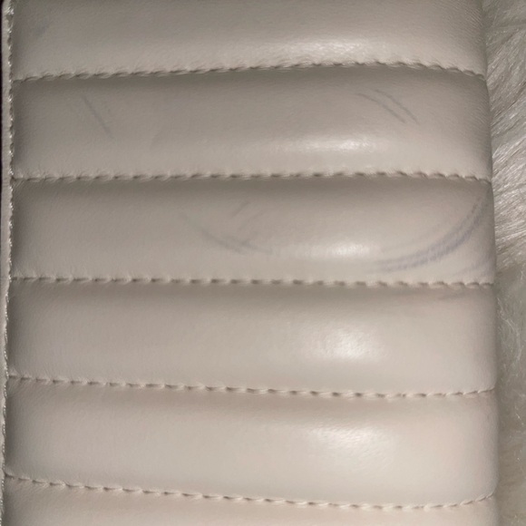 Coach Quilted Leather Wallet - Cream - Picture 5 of 5